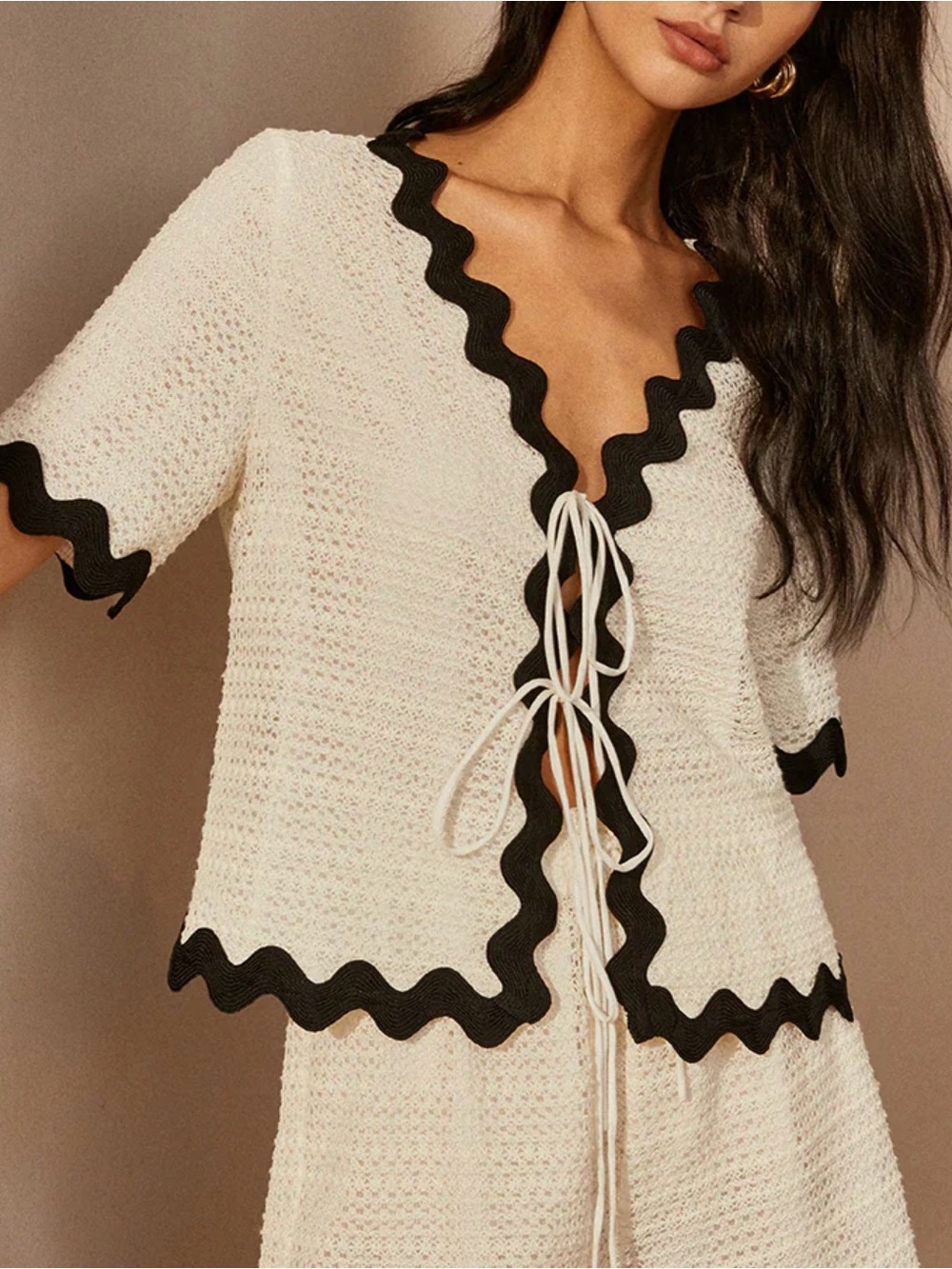 Commense White V-Neck Tie-Front Top with Contrast Black Scallop Trim